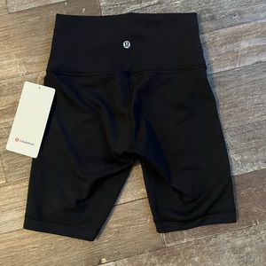 NWT Lululemon Wunder Train HR shorts